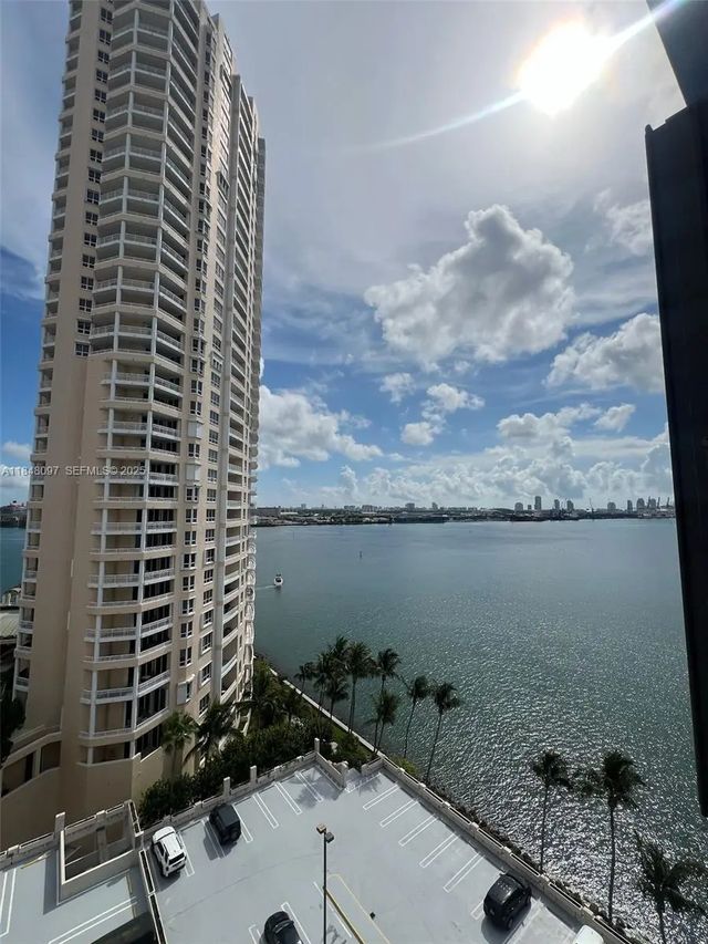5 of 46 - 540 Brickell Key Drive #1524, Miami, FL