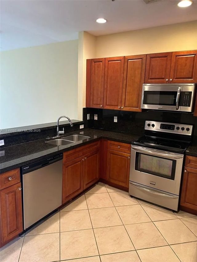 4 of 17 - 3593 Nw 13th Street #3593, Lauderhill, FL