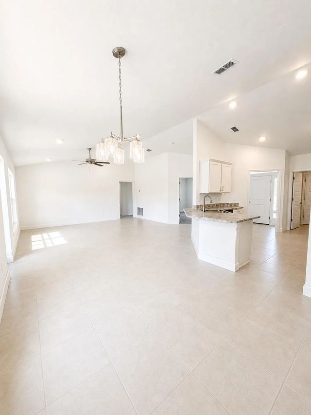 5 of 16 - 3009 Sw Savona Boulevard, Port St. Lucie, FL
