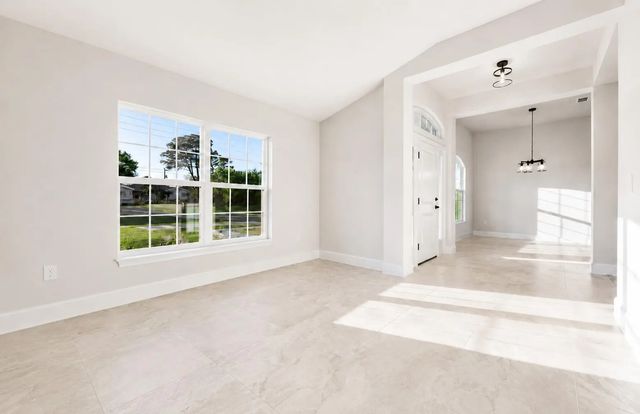 2 of 25 - 372 Sw Feldman Avenue, Port St. Lucie, FL
