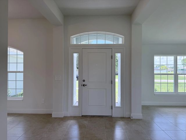 3 of 27 - 5801 Nw Dana Circle, Port St. Lucie, FL