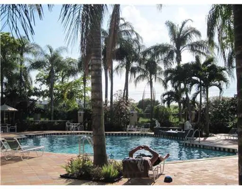 1721 Village 303 Boulevard #303, West Palm Beach
