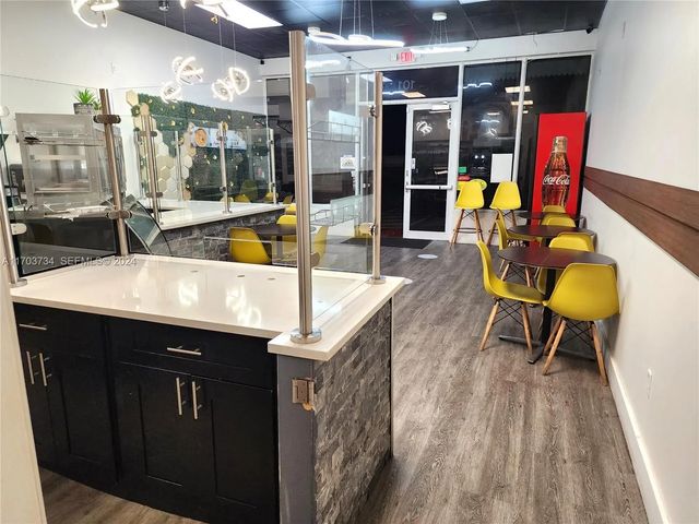 5 of 8 - 3007 W Commercial Boulevard #101, Fort Lauderdale, FL