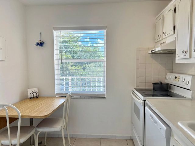 3 of 70 - 1055 Country Club Drive #404, Margate, FL