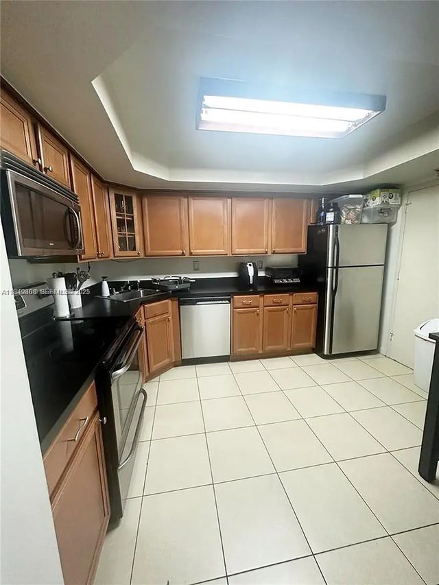 2 of 14 - 2750 Ne 183rd Street #1404, Aventura, FL