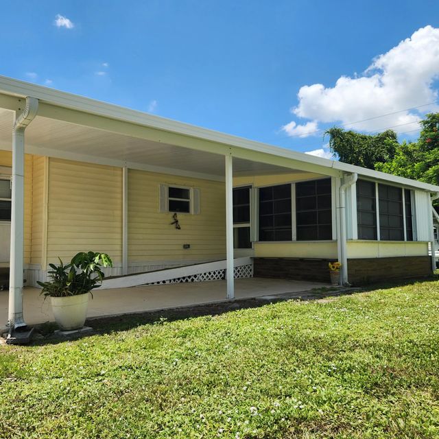 4 of 97 - 218 W Caribbean, Port St. Lucie, FL