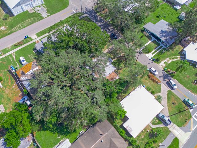 4 of 50 - 657 Ave C Sw, Winter Haven, FL