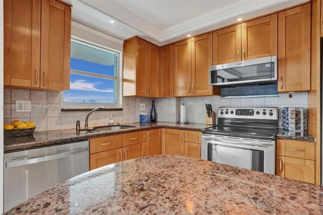 137 Golden Isles Drive #1105, Hallandale Beach