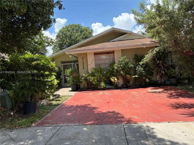 2 of 8 - 21024 Sw 118th Place, Miami, FL
