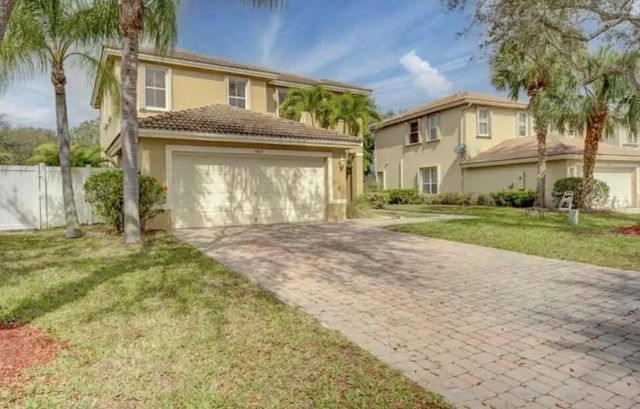 3 of 58 - 5012 Victoria Circle, West Palm Beach, FL