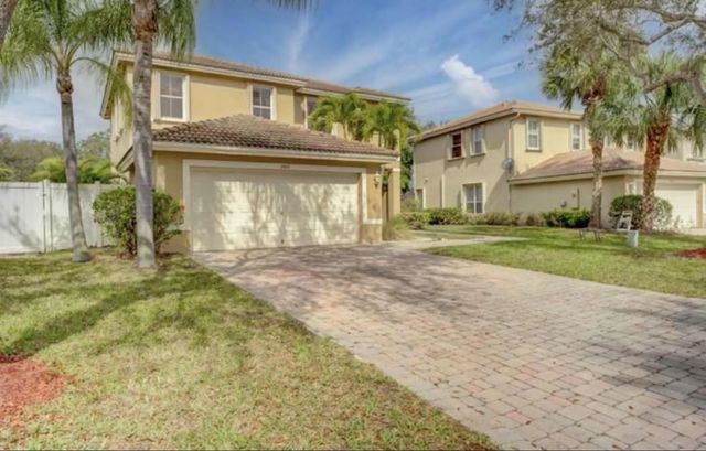 4 of 58 - 5012 Victoria Circle, West Palm Beach, FL