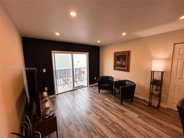 4 of 29 - 1605 Pennsylvania Avenue #303, Miami Beach, FL