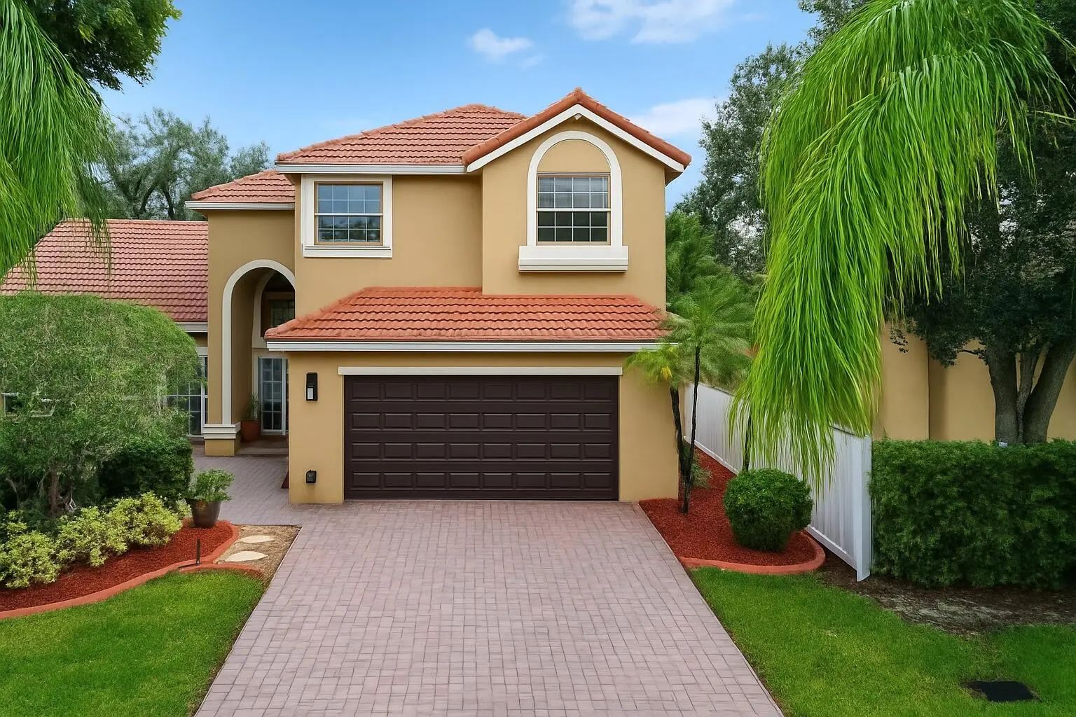 1182 Laguna Springs Drive, Weston