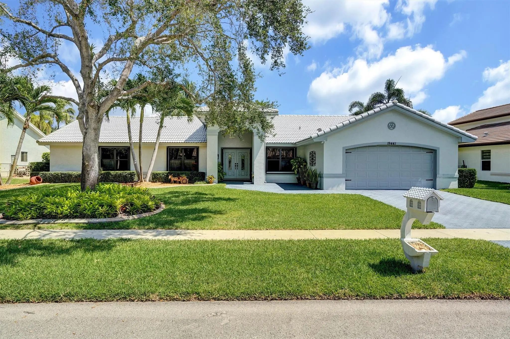 19441 Nw 3rd Street, Pembroke Pines