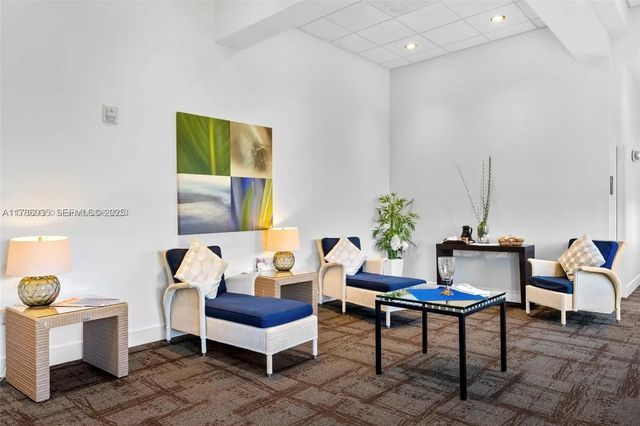 5300 Nw 87th Avenue #115, Doral