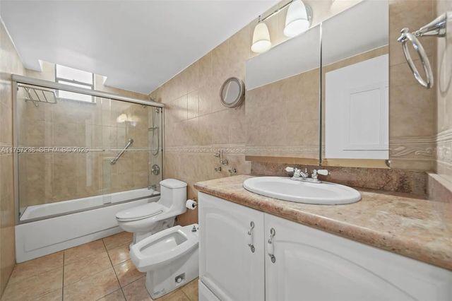 3 of 16 - 2500 Parkview Drive #812, Hallandale Beach, FL