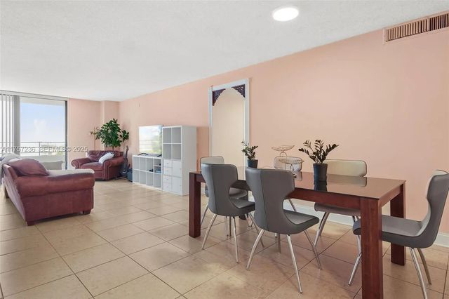 4 of 16 - 2500 Parkview Drive #812, Hallandale Beach, FL