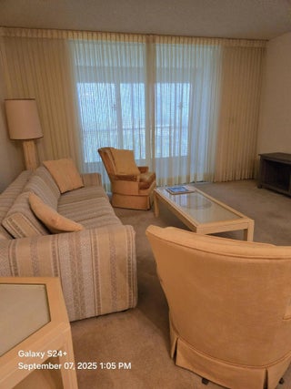 Photo of Listing #R11112900