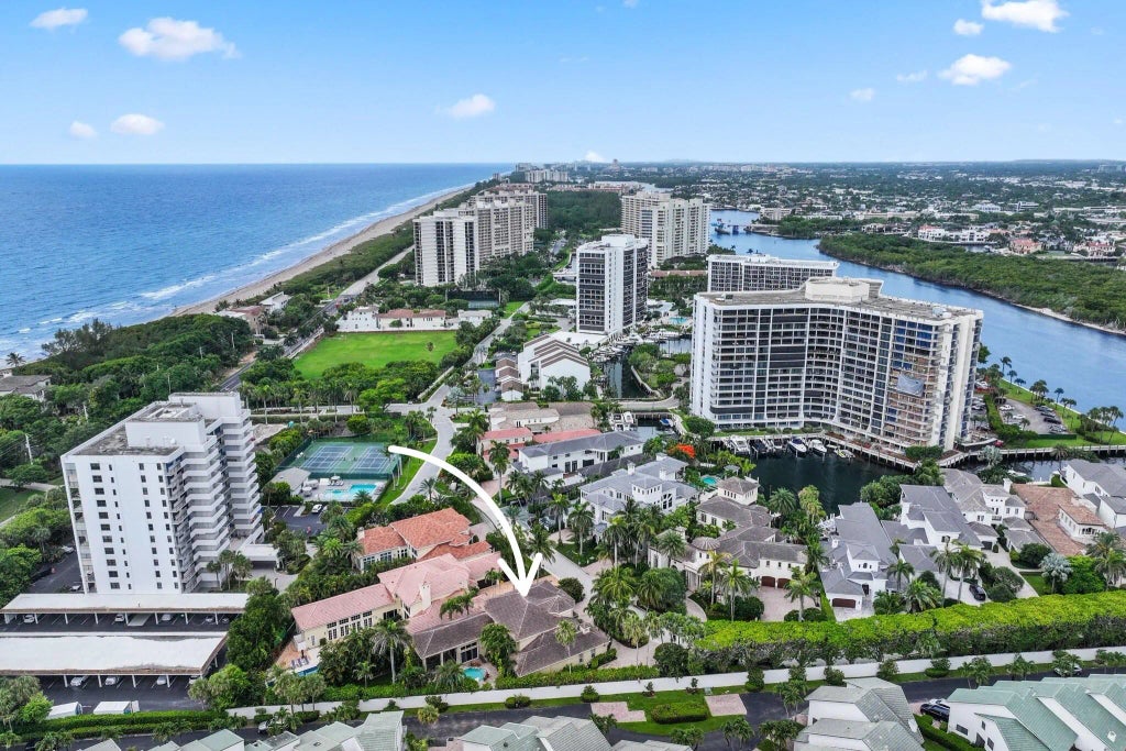 1018 Grand Court, Highland Beach