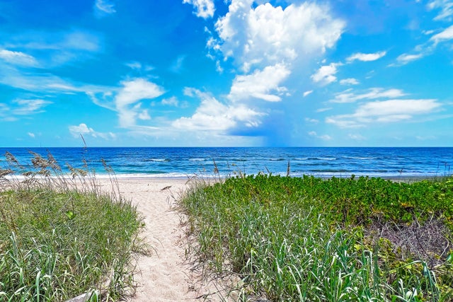 Photo of Listing #R11112910