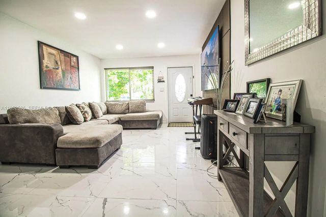 3 of 15 - 5601 Sw 38th Street, Davie, FL