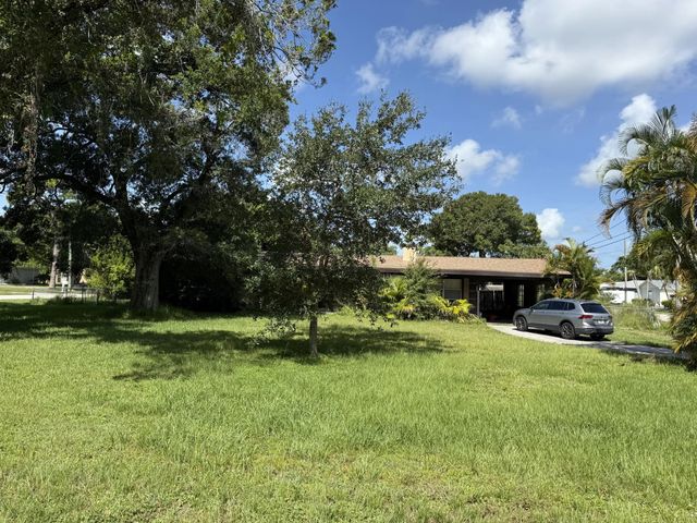 1001 Tortugas Avenue, Fort Pierce