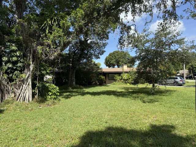 2 of 36 - 1001 Tortugas Avenue, Fort Pierce, FL