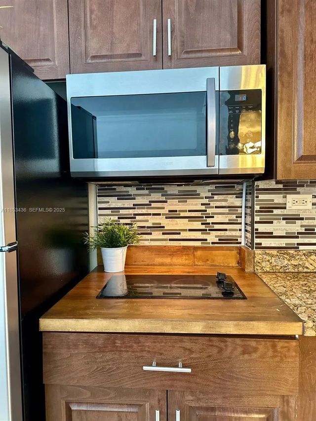 5 of 26 - 19201 Collins Avenue #108, Sunny Isles Beach, FL