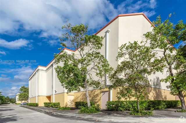 5 of 24 - 17355 Nw 59th Avenue, Hialeah, FL