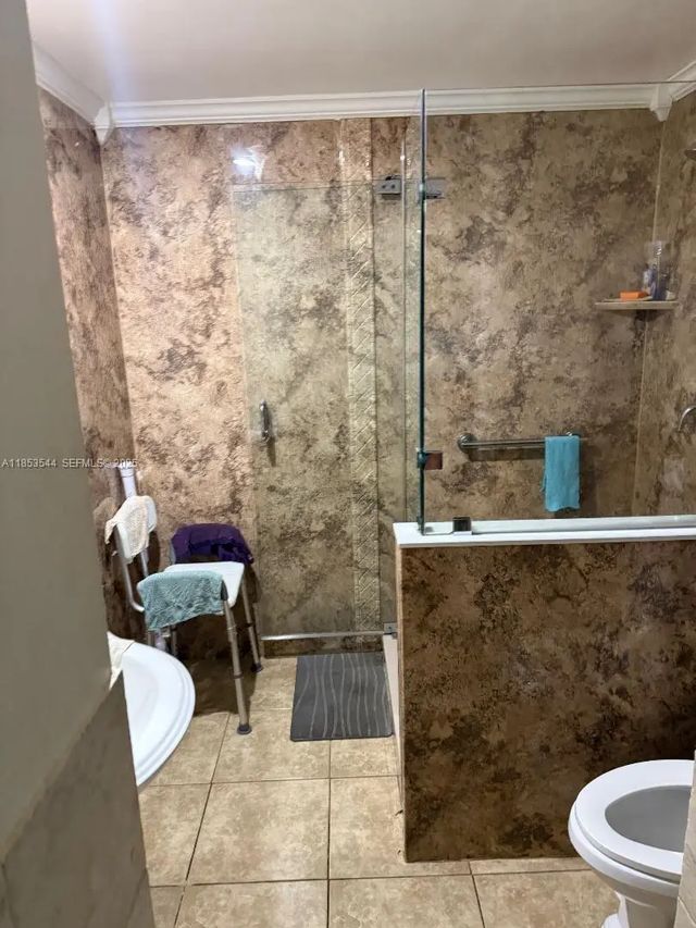 5 of 13 - 985 Ne 146th Street, North Miami, FL