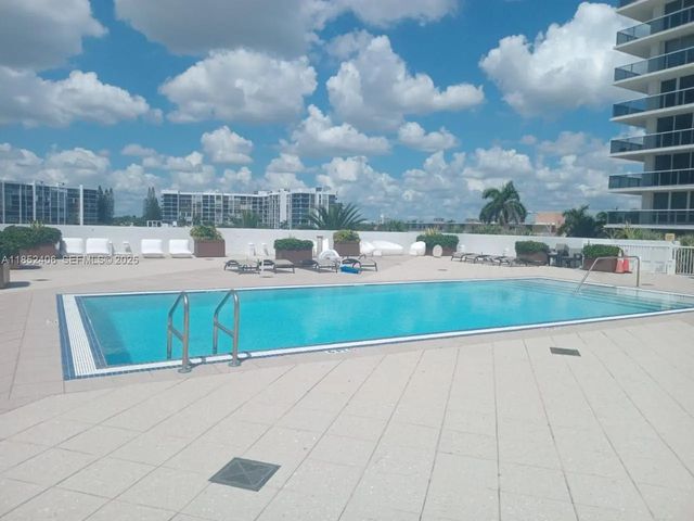 5 of 53 - 2751 S Ocean Drive #1406-s, Hollywood, FL