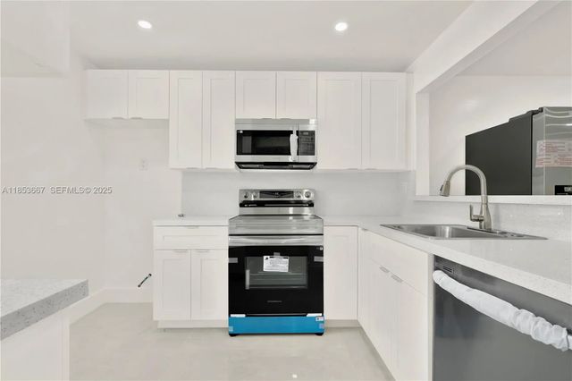 5 of 31 - 8320 Sands Point Boulevard #m107, Tamarac, FL