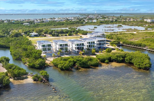 5 of 45 - 231 E Shore Drive #unit 1, Key West, FL