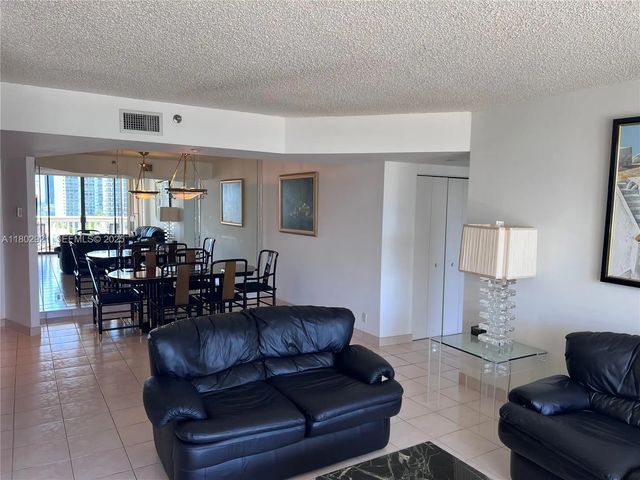 2 of 22 - 1000 Island Boulevard #1508, Aventura, FL