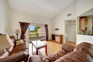 Photo of Listing #F10519172