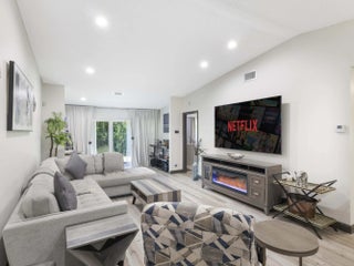 Photo of Listing #R11113626