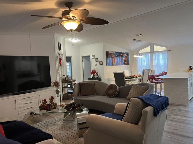 3 of 32 - 4510 Nw 67th Court Nw, Coconut Creek, FL