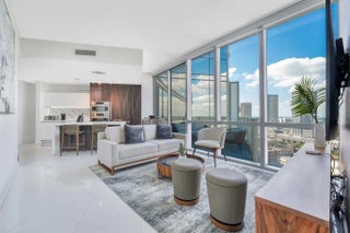 Photo of Listing #F10519216