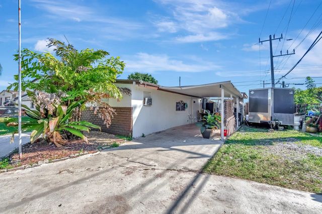 4 of 61 - 2931 French Avenue, Lake Worth, FL