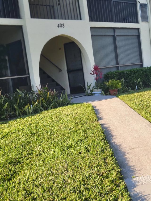 5961 Whispering Pine Way #c-2, Greenacres