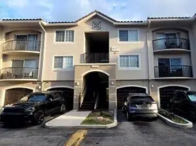4197 N Haverhill Road #212, West Palm Beach