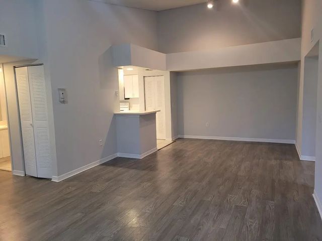 2 of 32 - 4197 N Haverhill Road #212, West Palm Beach, FL
