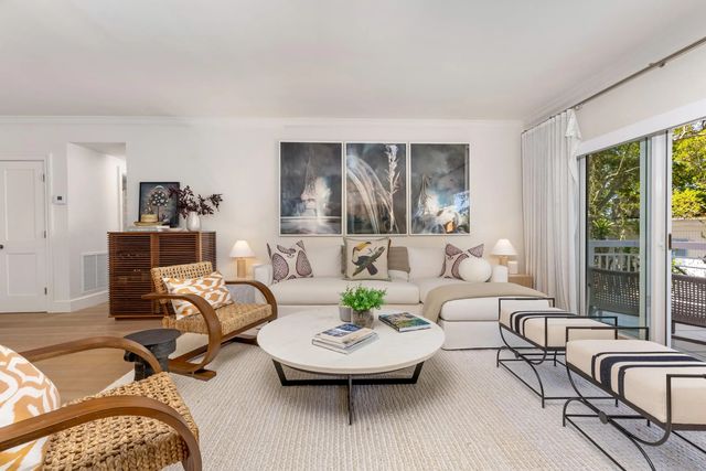 3 of 17 - 250 Bradley Place #307, Palm Beach, FL