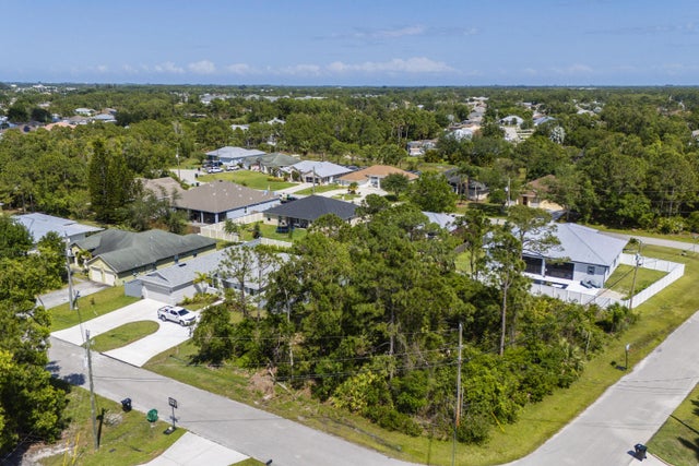 Photo of Listing #R11080643