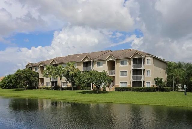 2 of 6 - 8935 Okeechobee Boulevard #204, West Palm Beach, FL