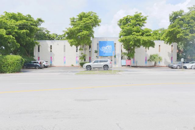 15490 Nw 7th Avenue #206a, Miami