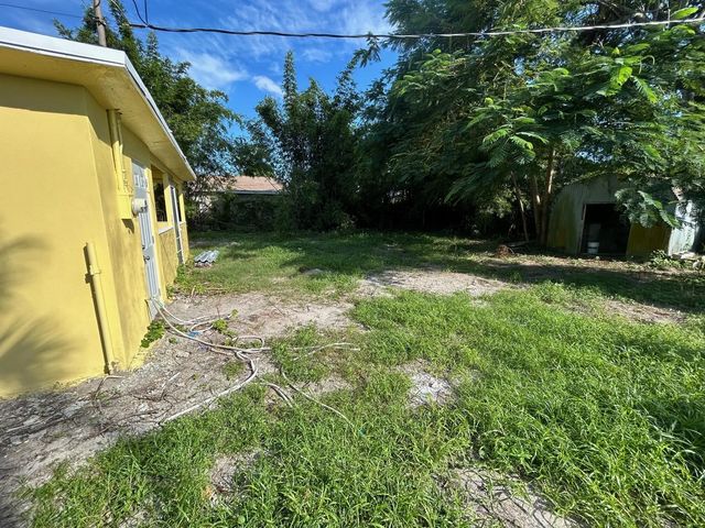 3 of 14 - 5840 Banana Road, West Palm Beach, FL