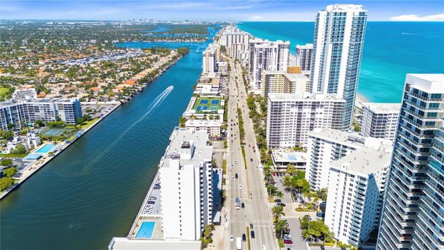 4 of 26 - 3001 S Ocean Drive #333, Hollywood, FL