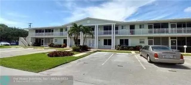2100 Ne 38th Street #222, Lighthouse Point