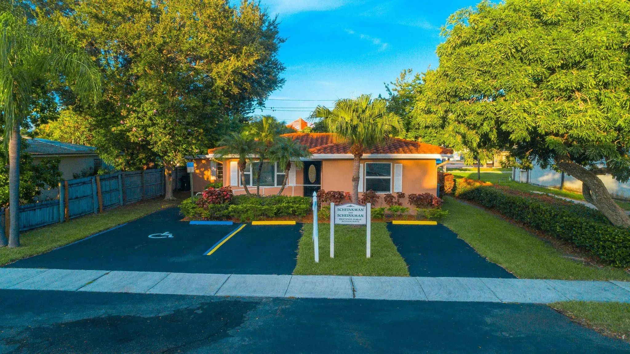 18 Ne 2nd Avenue, Dania Beach